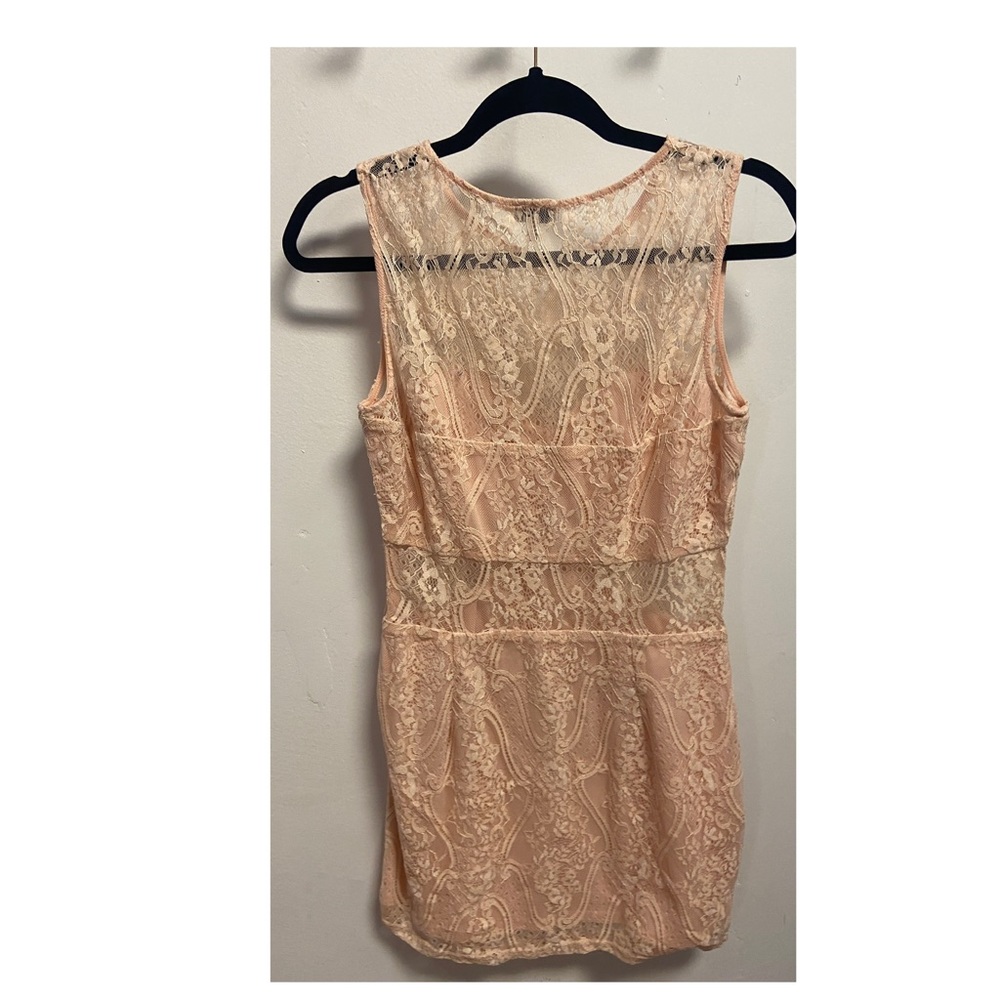 Tobi Lacey Dress - Picture 2 of 3